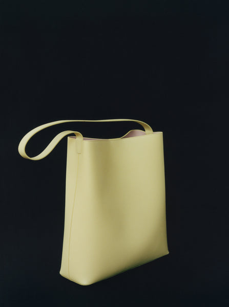 Aesther Ekme Women's Sac Bucket Crossbody Bag in Black | FW23/24 | Calf Leather
